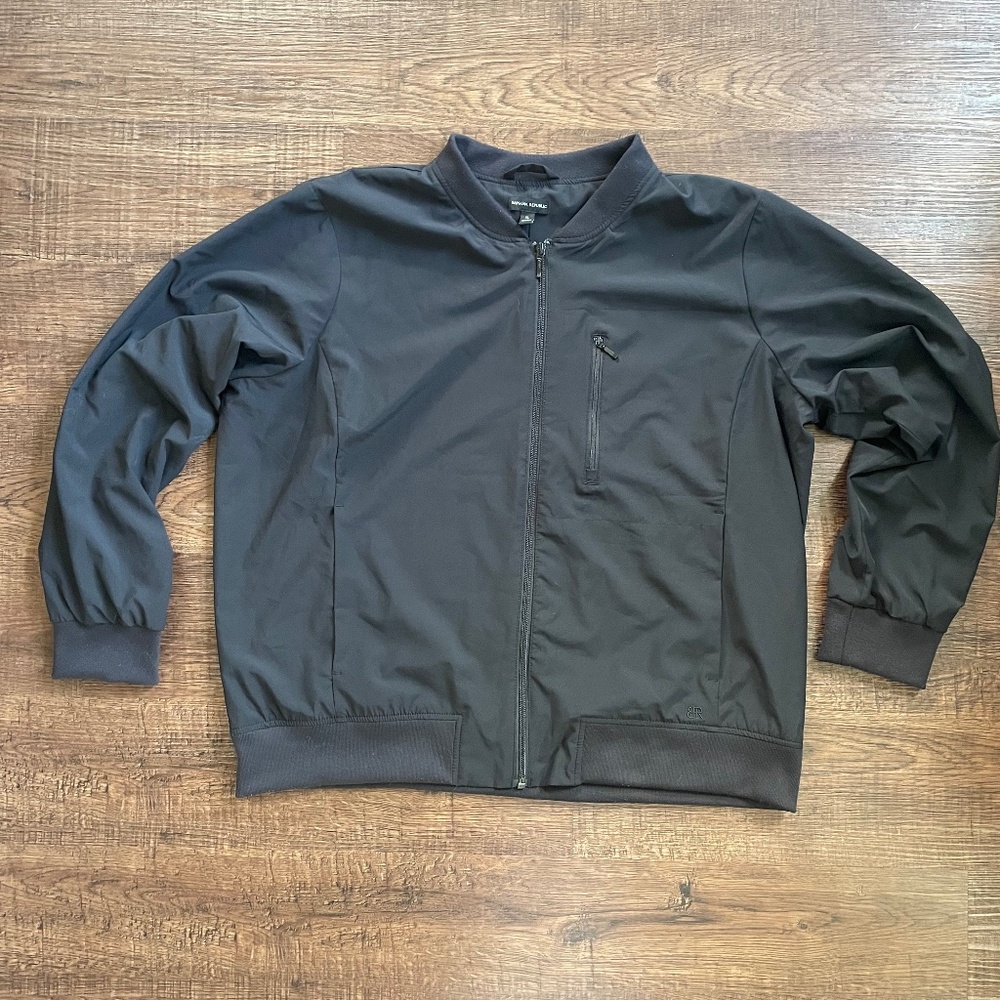 Banana Republic Black Bomber Jacket XL Men Zip Front Lightweight Stretch Travel